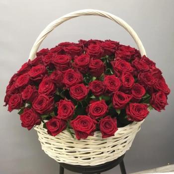 Букет Корзина с 115 розами код товара   187620